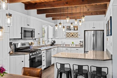 127 Walnut Plain Rd, Rochester, MA 02770 - photo 7