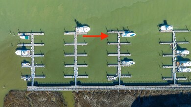 EdistoMarina_DockBSlip18_011