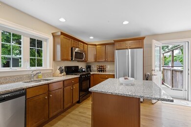 14 Maple St, Merrimac, MA 01860 - photo 2