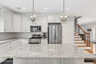 1008 Kitchen 1