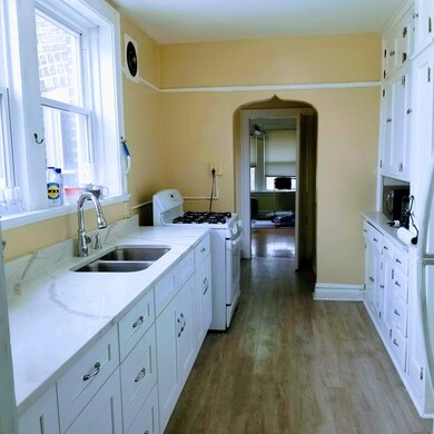 6326 N Mozart St, Chicago, IL 60659 - photo 7