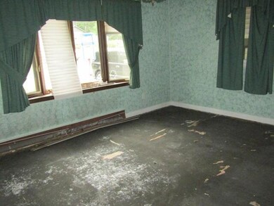 38 Crossman St, Lisbon Falls, ME 04252 - photo 5