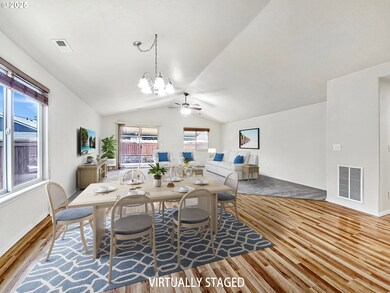 1113 E 8th St, Lafayette, OR 97127 - photo 4