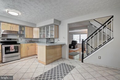 7567 Aspenpark Rd, Lorton, VA 22079 - photo 4