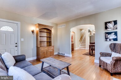 5538 Willys Ave, Halethorpe, MD 21227 - photo 6