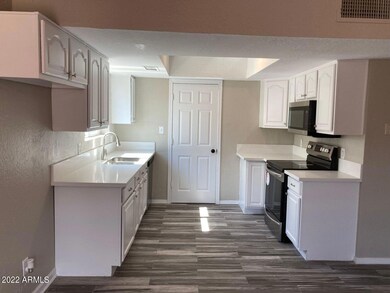 115 W Mclellan Rd, Mesa, AZ 85201 - photo 2