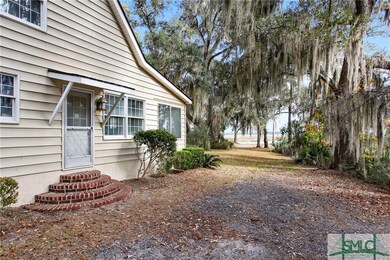 A private estate sale on the Jerico River, just 4 