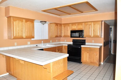 Kitchen Pic #1