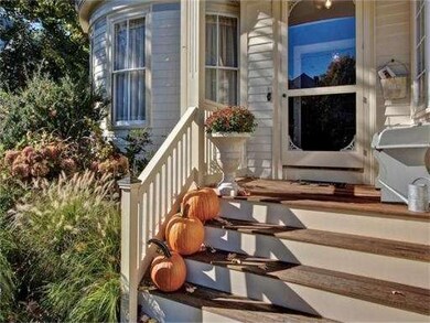 3 Warren St, Winchester, MA 01890 - photo 4