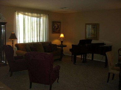 FORMAL LIVING