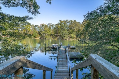 70 Currell Cove Ln, White Stone, VA 22578 - photo 4