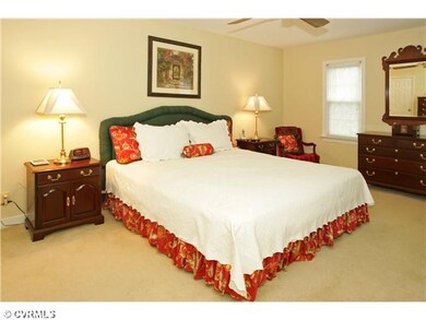 Interior Space/Layout - Master Bedroom - Carpet, l
