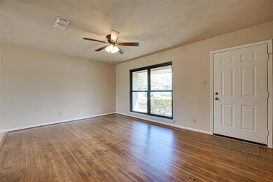 548 Lakeshore Dr, Ennis, TX 75119 - photo 7