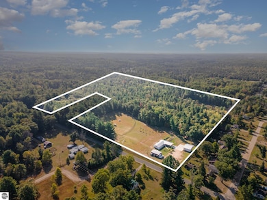 2492 E Fir Rd, Harrison, MI 48625 - photo 3