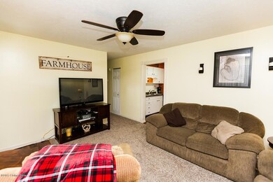 6505 Pagoda Ct, Louisville, KY 40229 - photo 5