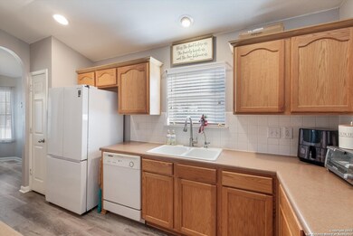 6719 Dragon Creek, San Antonio, TX 78242 - photo 6