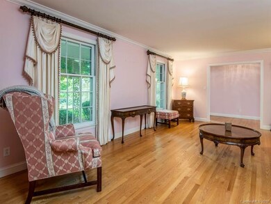 34 Pheasant Dr, Asheville, NC 28803 - photo 4