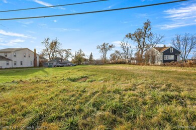 5 W Jefferson Ave, Gibraltar, MI 48173 - photo 6