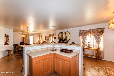 04 Kitchen