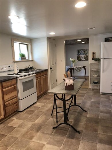 182 Sam Smith Cir unit 1, Crawfordville, FL 32327 - photo 4