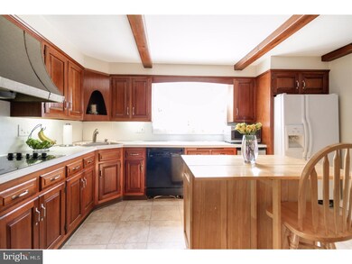 136 Thompson Ave, Gibbstown, NJ 08027 - photo 5