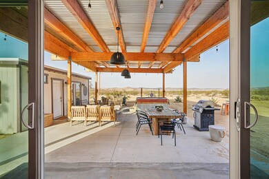 23-web-or-mls-Border Ave-005