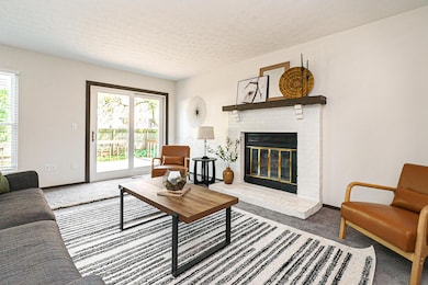 324 Meadowside Ct, Columbus, OH 43230 - photo 5