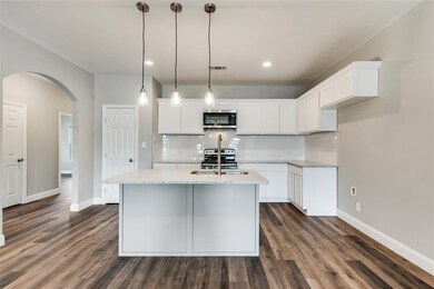 1308 NE Main St, Ennis, TX 75119 - photo 7