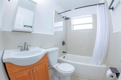 210 NE 40th St unit 216, Oakland Park, FL 33334 - photo 3