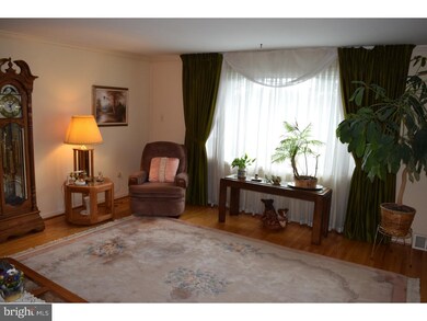 25 Braintree Common, Feasterville Trevose, PA 19053 - photo 5