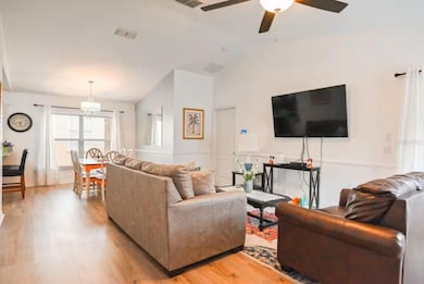 1904 Royal Ridge Dr, Davenport, FL 33896 - photo 2