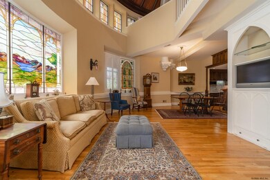 125 Circular St unit 6, Saratoga Springs, NY 12866 - photo 5