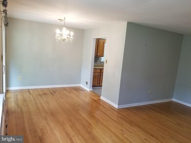 15403 Calshot Ct, Laurel, MD 20707 - photo 2