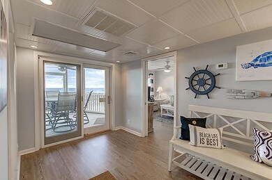 103B Port o Call (8)