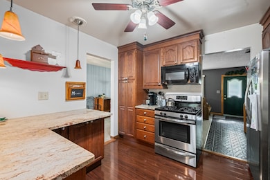 7979 Huntington Cir N, Hanover Park, IL 60133 - photo 6