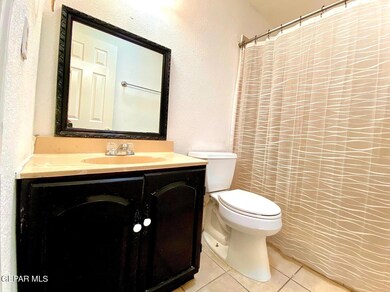 1615 Hunter Dr, El Paso, TX 79915 - photo 5