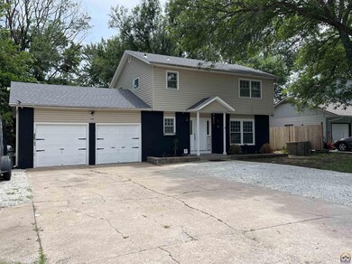 3140 SW Burlingame Rd, Topeka, KS 66611 - photo 2