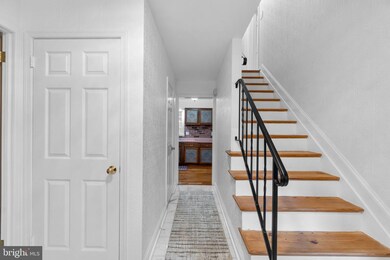 619 Tanglewood Dr, Sykesville, MD 21784 - photo 4