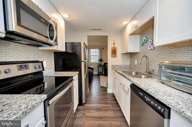 119 Oak Dr, Stafford, VA 22554 - photo 2