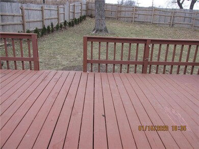 814 NW South Summit Cir, Blue Springs, MO 64015 - photo 6