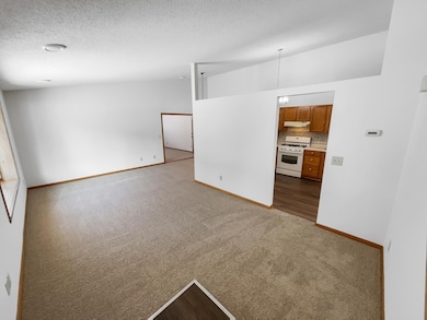 3677 Gershwin Ln N, Saint Paul, MN 55128 - photo 4