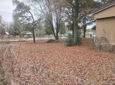 711 N F St, Quinton, OK 74561 - photo 2