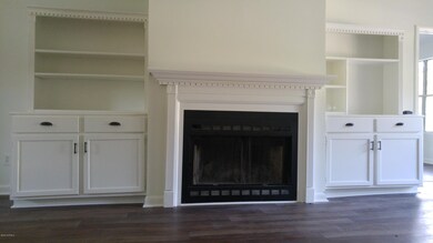 Built-ins offer Storage & Beauty