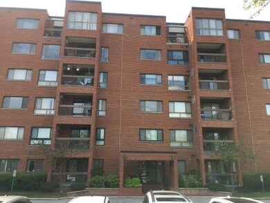 600 Naples Ct unit 309, Glenview, IL 60025 - photo 2