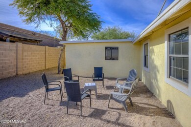 6 Unit A Exterior photo f