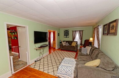 19 Wallace St, Schenectady, NY 12302 - photo 6