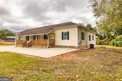 6 W Oak St unit . A, Luthersville, GA 30251 - photo 2