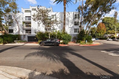 7505 Hampton Ave unit 4, West Hollywood, CA 90046 - photo 2