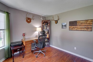 7-07_Sitting_Room_02