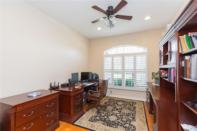 2816 Graphite Ct, Valrico, FL 33594 - photo 3